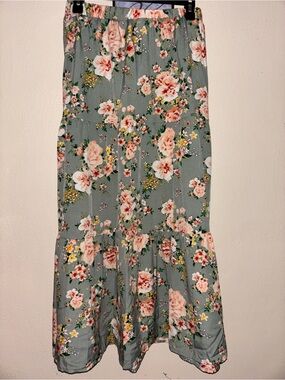 SHEIN Sage Green Floral Tiered Maxi Skirt